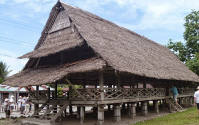 Keunikan Rumah Baileo Adat Maluku