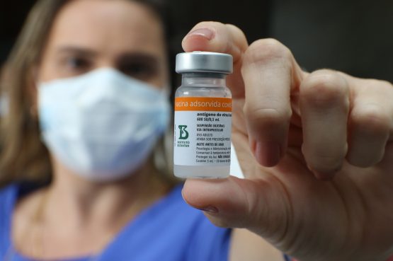 Nesta semana, a Bahia receberá mais de 613 mil doses de vacinas