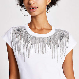 Sequin T-Shirts Are The Latest Fall Trend https://toyastales.blogspot.com/2019/09/sequin-t-shirts-are-latest-fall-trend.html #sequin #tshirts #falltrends