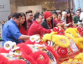 World Dragon & Lion Dance Extravaganza Kicked Off Visit Pavilion 2018 