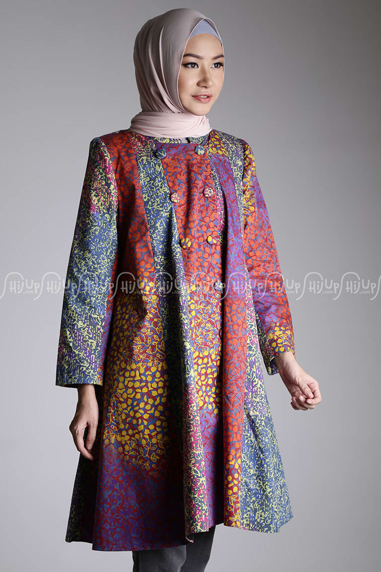 Batik Formal Wanita Muslim