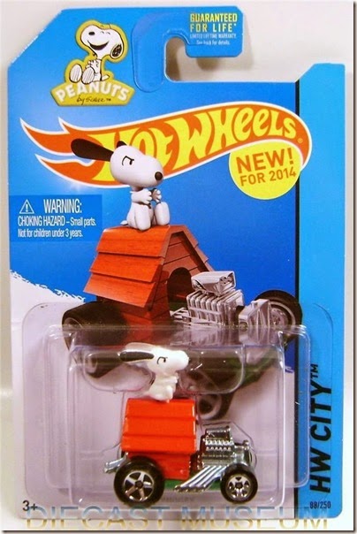 Snoopy Red Baron Hot Wheels 2014 by HW City (Image from eBay)