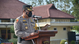 Kapolres Indramayu AKBP Hafidh Pimpin Upacara Pengukuhan Jabatan Kapolsek Sukra