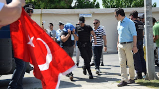 Κλιμακώνονται οι πιέσεις της Άγκυρας στην Αθήνα για την έκδοση των 8 στρατιωτικών