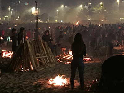 St John Even Bonfires in Corunna (Spain)  http://evpita.blogspot.com/2017/06/st-john-even-bonfires-hogueras-de-san.html  by E.V.Pita (2017)  Hogueras de San Juan 2017 en A Coruña  Lumeiradas de San Xoán 2017 nas praias de Riazor e Orzán  por E.V.Pita (2017)