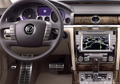 2011 Volkswagen Phaeton Cockpit
