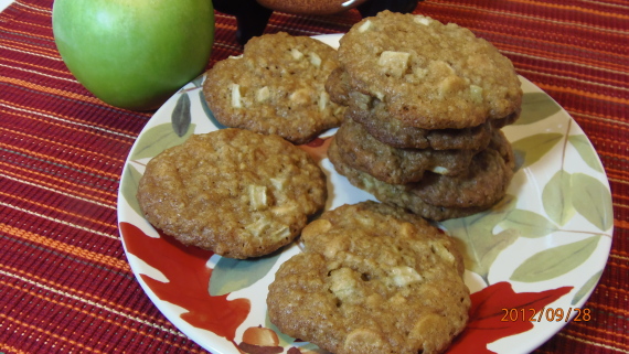 Chewy Oatmeal Apple and White Chocolate Cookies Recipe