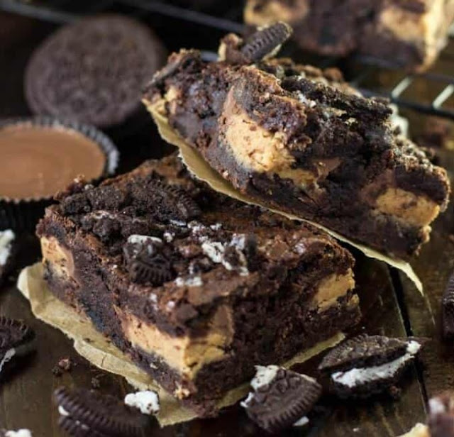 Dirty Brownies — Peanut Butter Cup Oreo Brownies 