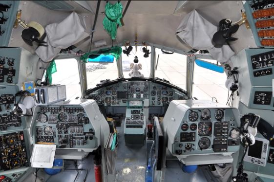 Mil Mi-26 cockpit