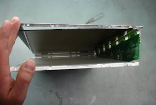  dalam rangka untk melepas dan mengganti llampu latar  Tip mengganti llampu backlight ( CCFL ) pada Laptop 