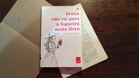 A BRUXA NÃO VAI PARA A FOGUEIRA NESSE LIVRO, AMANDA LOVELACE