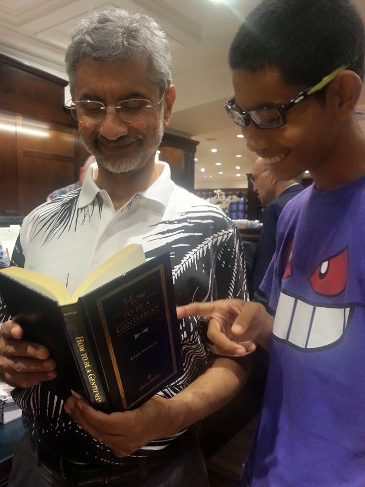 Dr.S.Jaishankar with Younger Son Arjun Jaishankar | Dr.S.Jaishankar (Subrahmanyam Jaishankar) [Minister of External Affairs (Foreign Minister) of India] Family Photos | Real-Life Photos