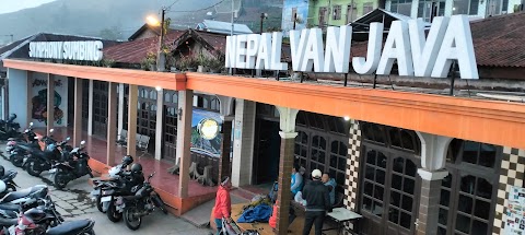 Porter Gunung Sumbing Via Kaliangkrik Nepal Van Java