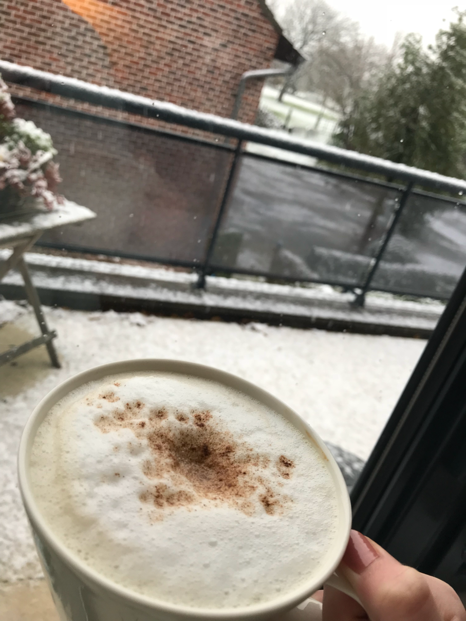 chai tea, snow, white