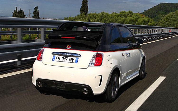 New images released for 2011 Fiat Punto Evo Abarth