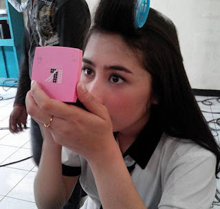 Prilly Latuconsina Menggunakan ILY Cosmetics