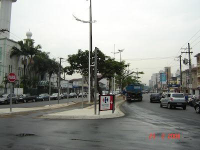 Av. Afonso Pena com ciclovia - fevereiro de 2008 - free picture by Emilio Pechini