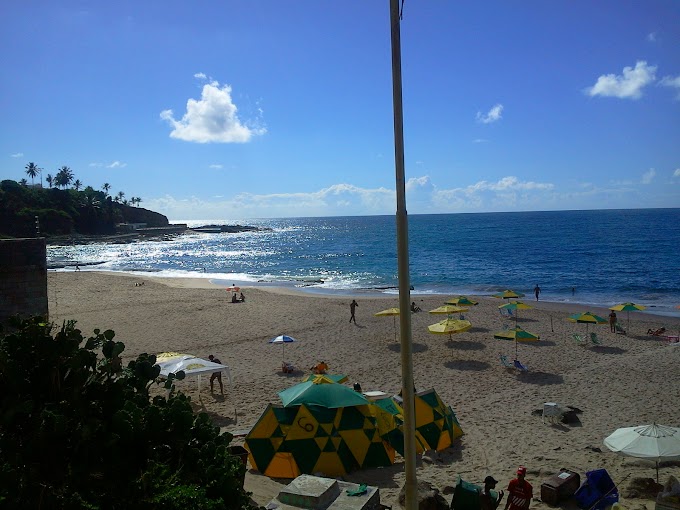 Comunidade da Rua Barro Vermelho se une para minimizar impactos ambientais na Praia do Buracão 