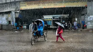 In the capital Dhaka, there is a hint of intermittent rain even today