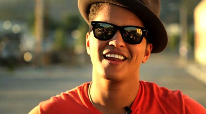 Terjemahan Lirik Lagu 24K Magic ~ Bruno Mars