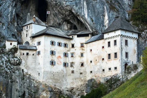 أجمل القلاع في العالم – قلعة بريدجاما – سلوفينيا
