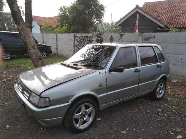 Dijual Fiat Uno 2 th 93 karbu Pajak Hidup