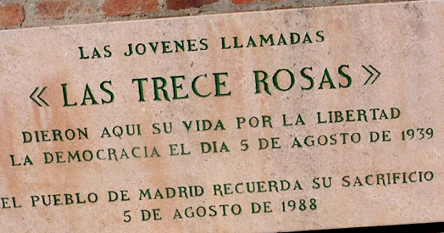 Trece Rosas