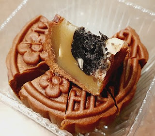 Sugar-Free Chestnut Lotus with Black Sesame Mooncake