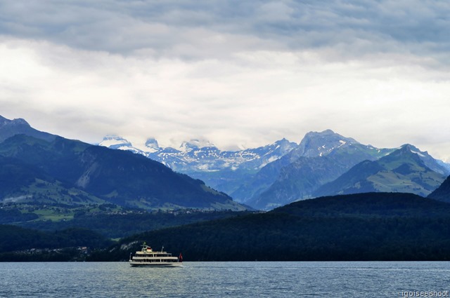 Access to the Oberhofen Castle could be by bus or a lake steamer from Thun or Interlaken.