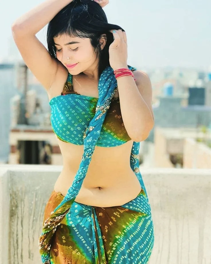 Instagram hottest model Neha Singh flaunts her sexy curvy waist, Neha Singh Nevel show in Saree, Neha Singh hot, Neha Singh Big boobs, Neha Singh sexy nevel, Neha Singh nude, Neha Singh sexy Big Ass