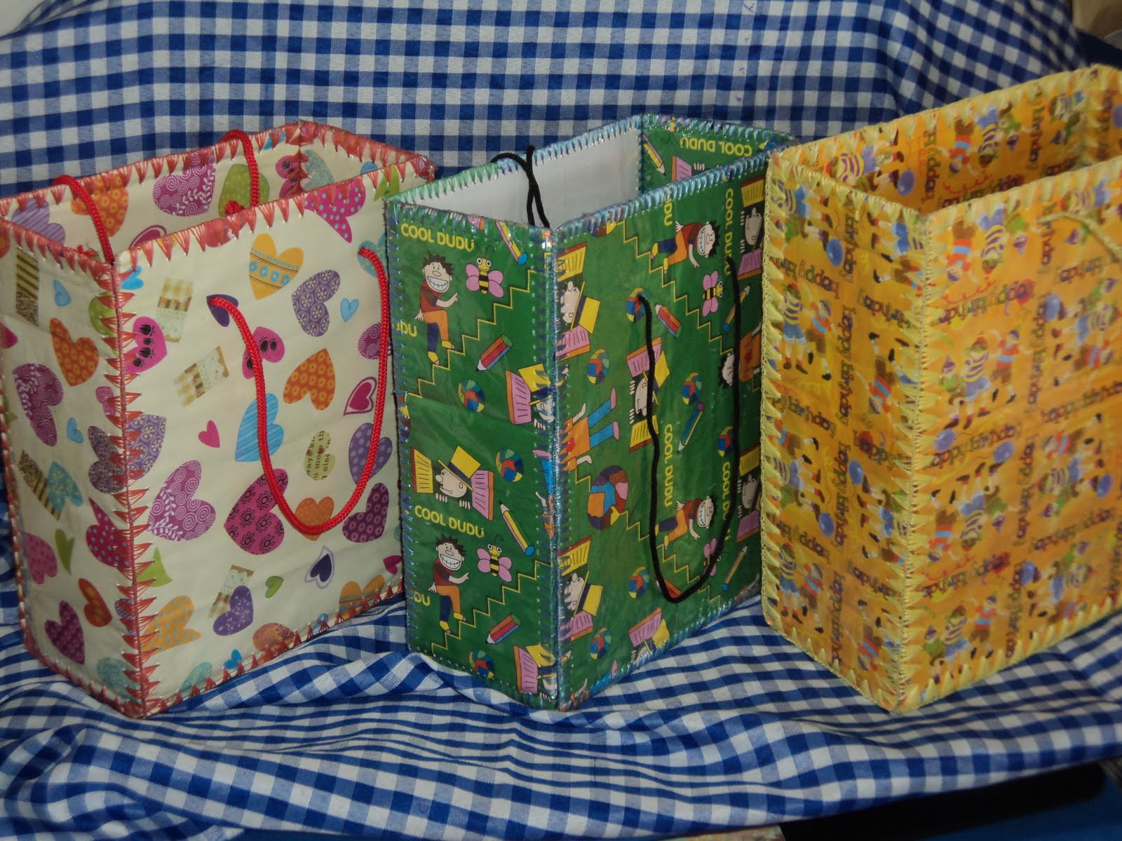 karya kita aneka tas dari kardus  bekas 