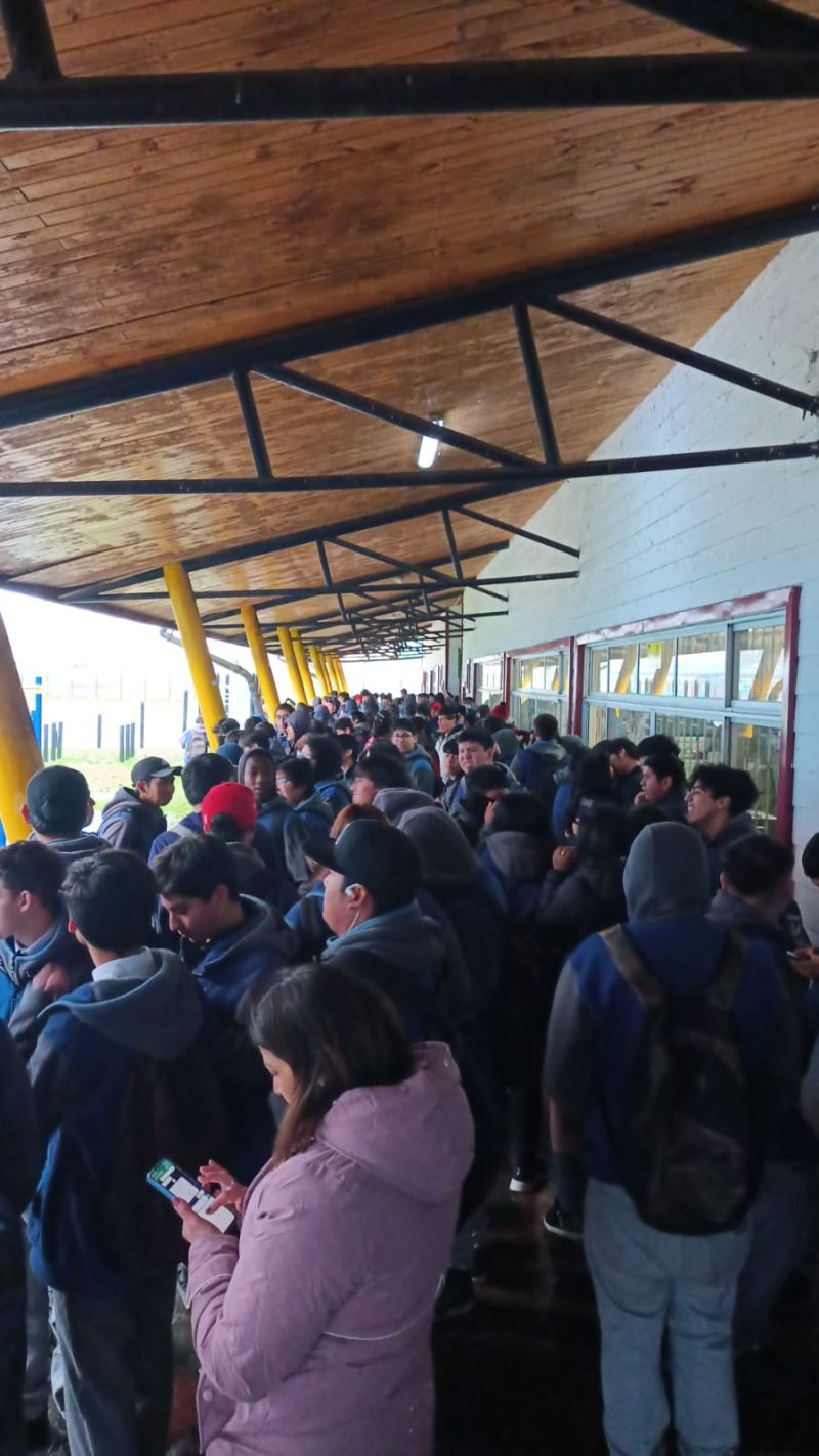 Liceo Industrial Osorno en estado de movilización