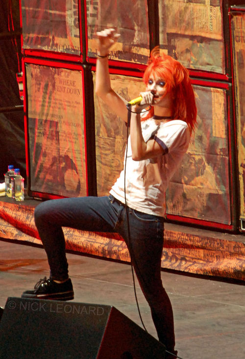 Hayley Williams Pictures and Hairstyles