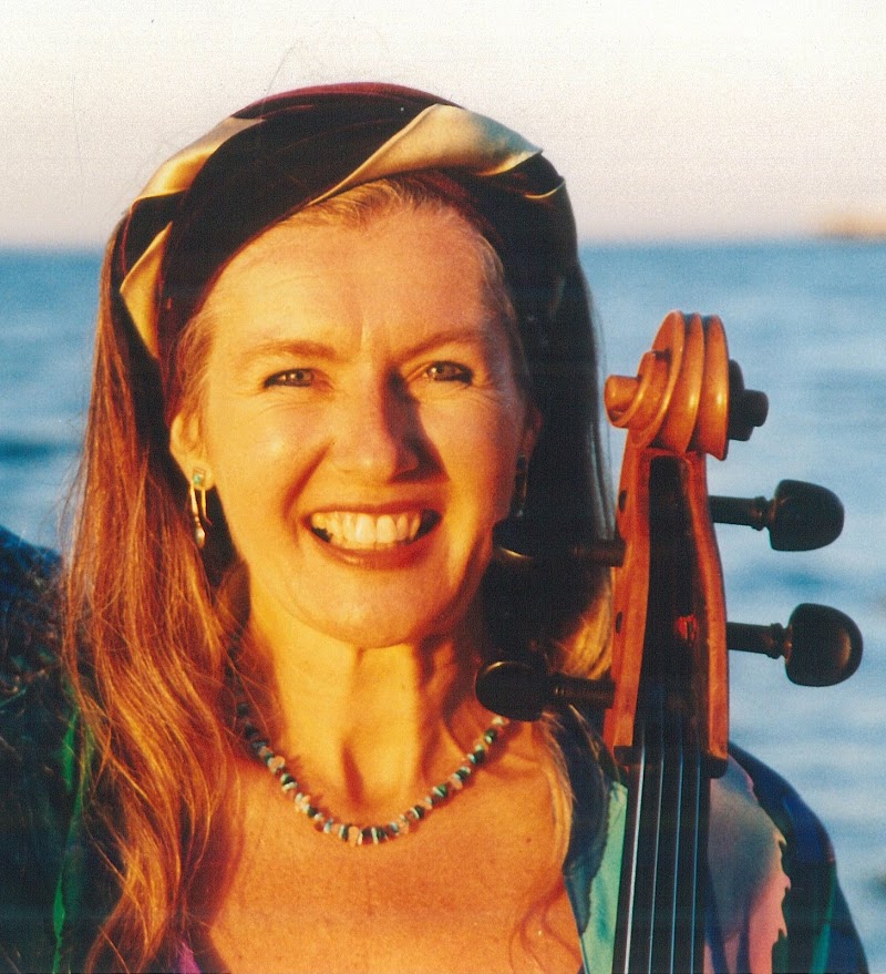 SARAH HOPKINS Composición, Violonchelo