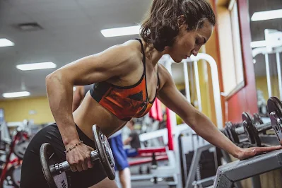 Powerlifting for Women: Breaking Barriers