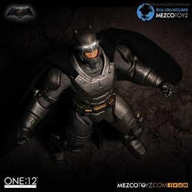 Mezco San Diego Comic-Con 2016 Exclusive ONE 12 COLLECTIVE Batman V Superman Dawn of Justice Armored Batman Figure