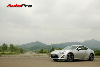 Trải nghiệm Toyota 86: Nhanh, mạnh, cảm giác lái tốt