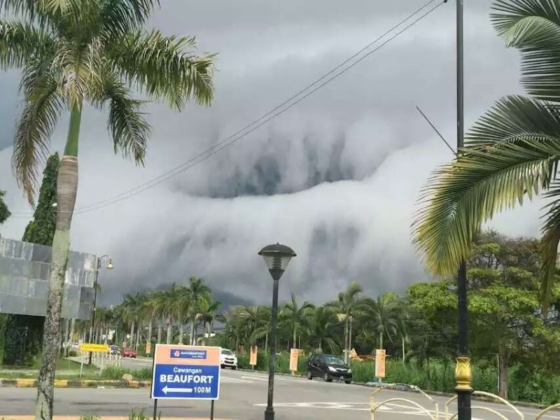 Awan Luarbiasa di Langit Beaufort, Sabah