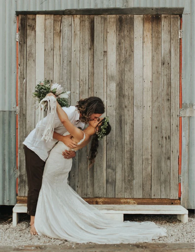 smokey oscar wedding photography melbourne beach boho bride florals barn weddings