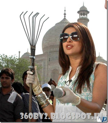 Priyanka_Chopra_Latest_Event_Pictures_11