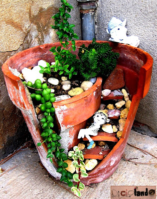 Vaso rotto terracotta - casetta per elfi, pixies, gnomi