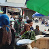 Beri Himbuan Prokes Dan PPKM Babinsa Koramil 10/Selomerto Gencar Sambangi Pasar Jelang Nataru  