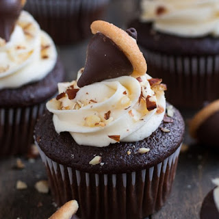 http://www.garnishandglaze.com/2015/11/10/chocolate-almond-acorn-cupcakes/