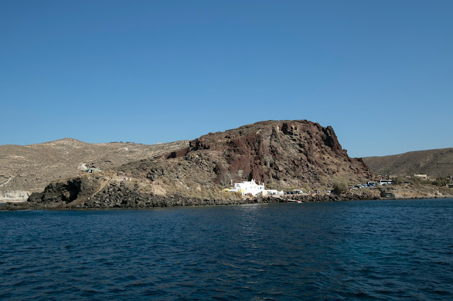 Crociera in catamarano a Santorini-Spiaggia rossa