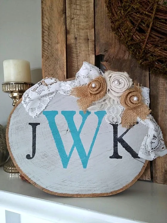 Monogram Wood slice rustic and romantic www.diybeautify.com