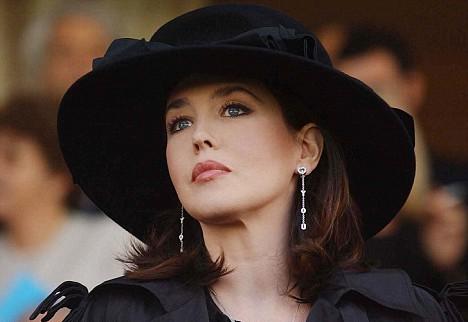 Hot French actress and singer Isabelle Adjani was born in 27 June 1955