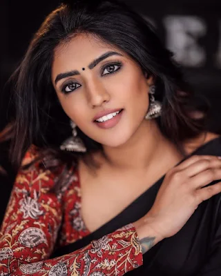 Actress Eesha rebba glam photoshoot in black saree