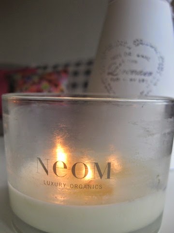 Neom-Cocooning-Scented-Candle