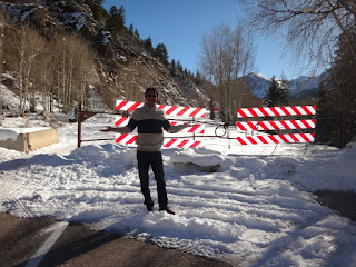 estrada interditada em aspen, colorado, eua