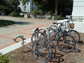 Author: E.V.Pita (2011)  Berkeley Downtown     http://californiatravelling.blogspot.com/2015/03/berkeley-downtown-and-university-el.html